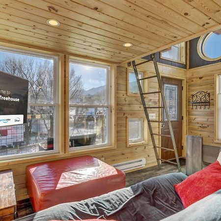 Red Rock Treehouse Unique In Old Colorado City Колорадо-Спрингс Экстерьер фото